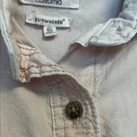 C&C California Soft Pink Linen Button-Down Shirt-Women’s - Picture 3 of 6